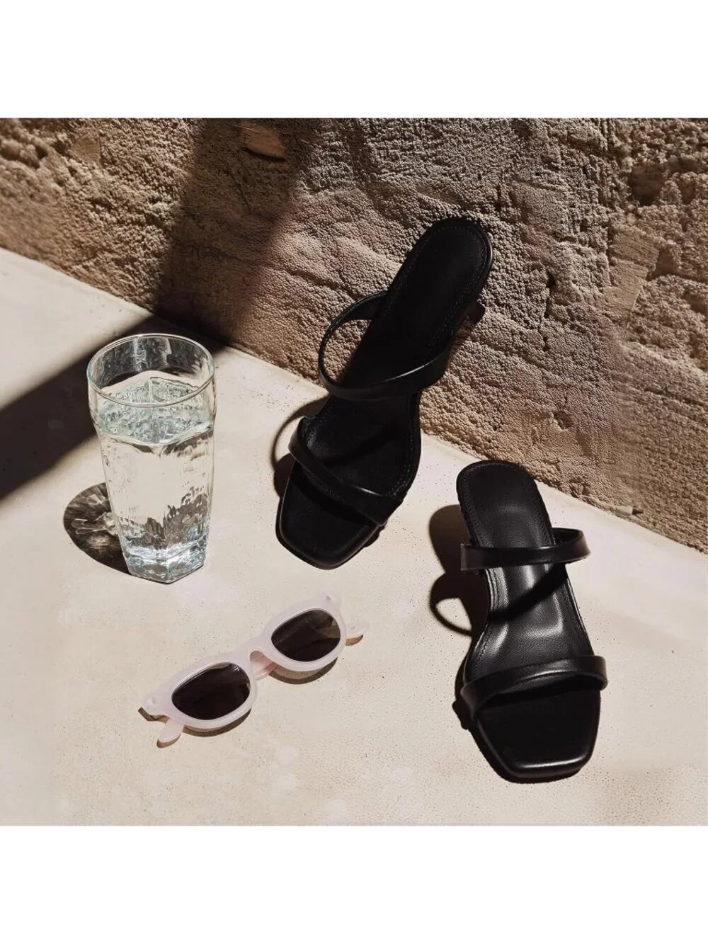 Women's Black Square Open Toe Two Strap Kitten Fashion Low Sandals Sandals